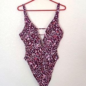 NWT Shade and Shore one piece swimsuit, size XL